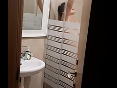 Friend sucking my pussy in the shower